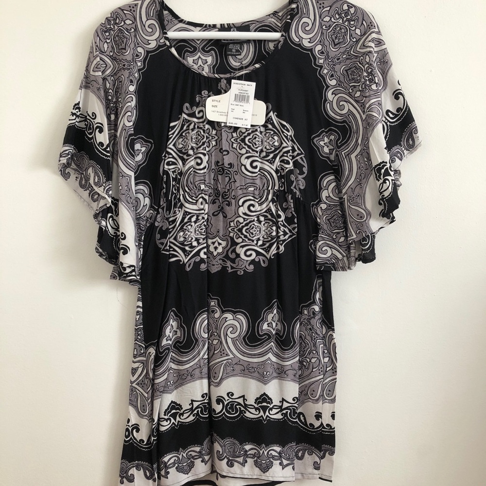 NWT Angie Brand Cotton Dress, Black and White, Empire Waist, Size M, runs small…